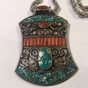 Tibetan diver,  coral and turquoise necklace